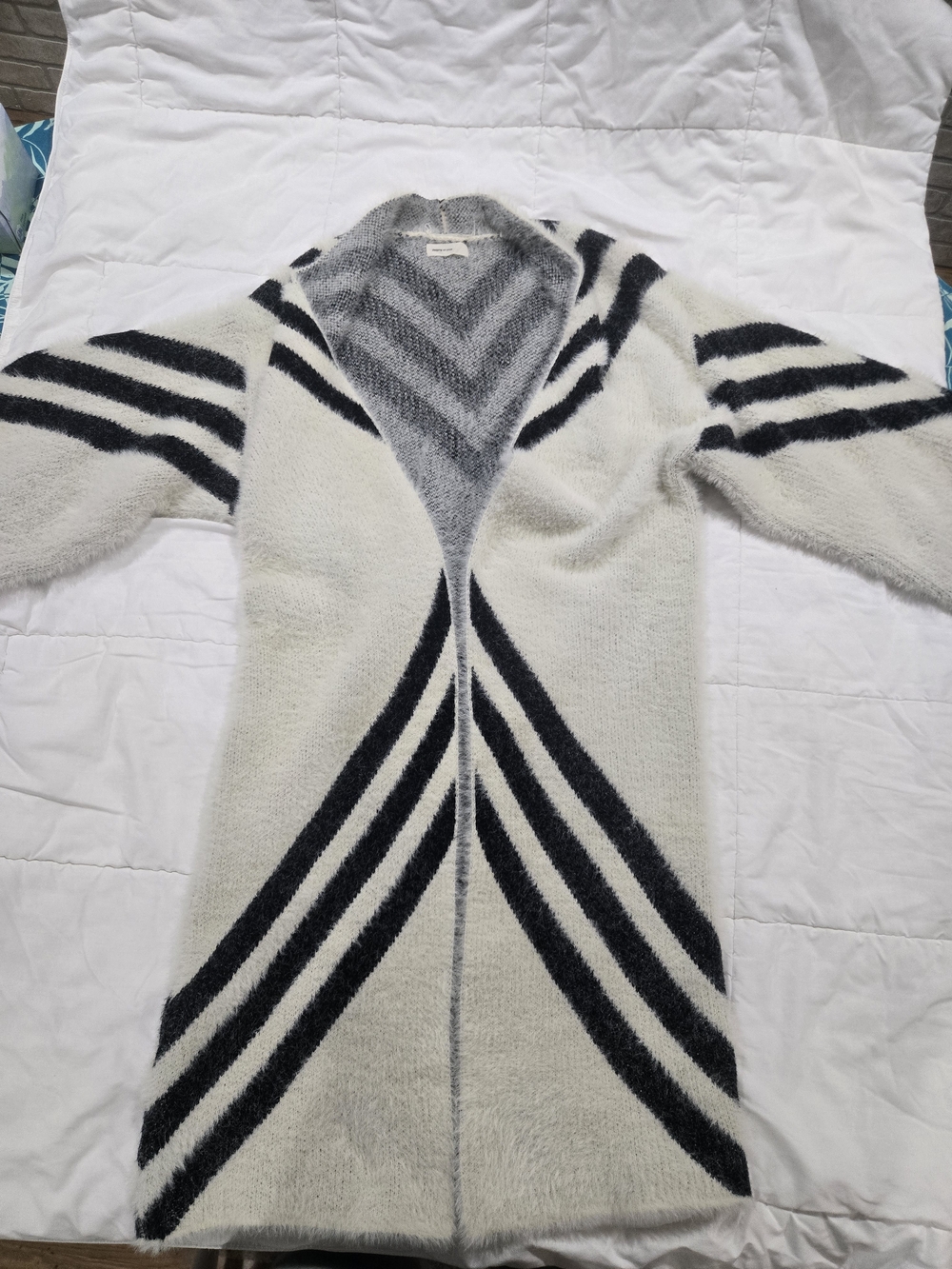 Anthropologie Sleeping On Snow Mod Kimono Robe Cardigan - White & Black